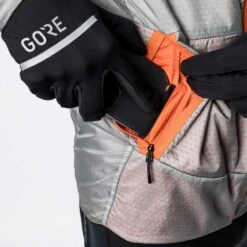 Gore Wear Unisex R3 Gloves - Black -Sports Store 100508 9900 1 31435