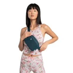 LOLE Jamie Belt Bag - Juniper -Sports Store LAW0889 V786 2 1900x bc39a9d4 5d93 4b4d 877e 0731176c233b