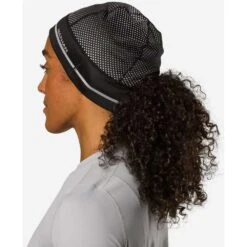 Nathan HyperNight Reflective Pony Tail Beanie - Black/Geo Print -Sports Store NS10420 00180 HyperNightReflectivePTBeanie onBody 5 720x 9adc2815 42bb 4989 8081 d2627be093a6