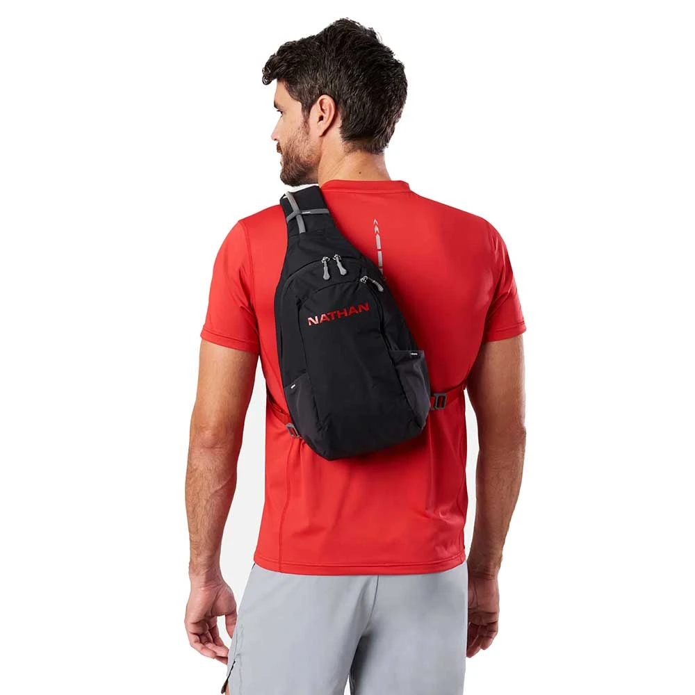 Nathan Limitless Run Sling 8L Pack - Black/Ribbon Red 6 Nathan Limitless Run Sling 8L Pack - Black/Ribbon Red - Image 4