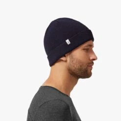 On Running Unisex Merino Beanie - Navy -Sports Store merino beanie fw19 navy mw g5